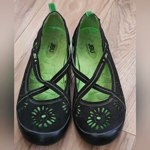 JBU Black and Green Flats